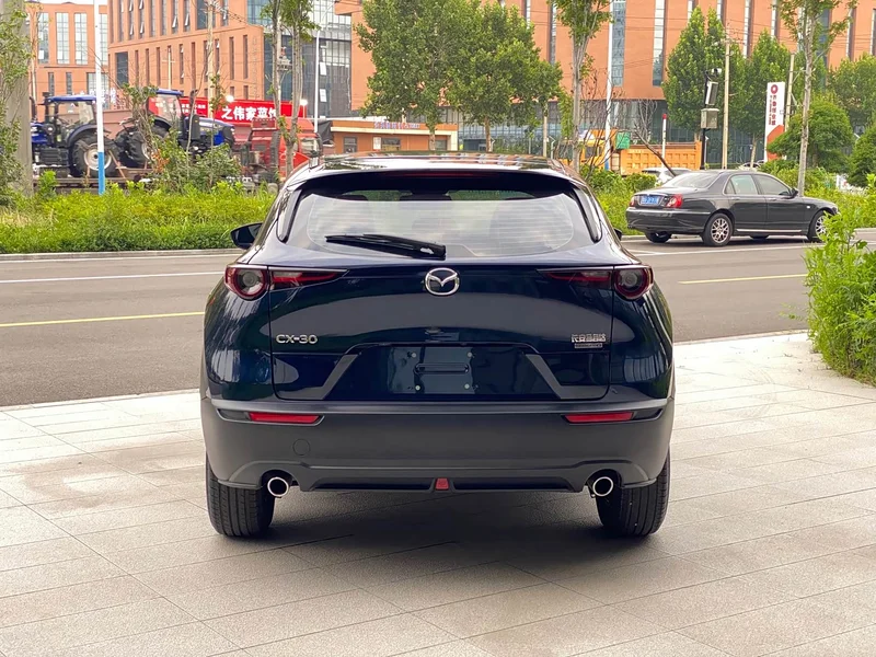 Mazda CX-30 — фото 8