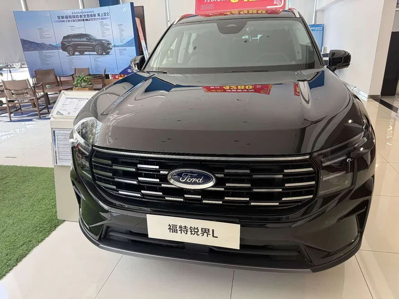 Ford Edge — фото 1