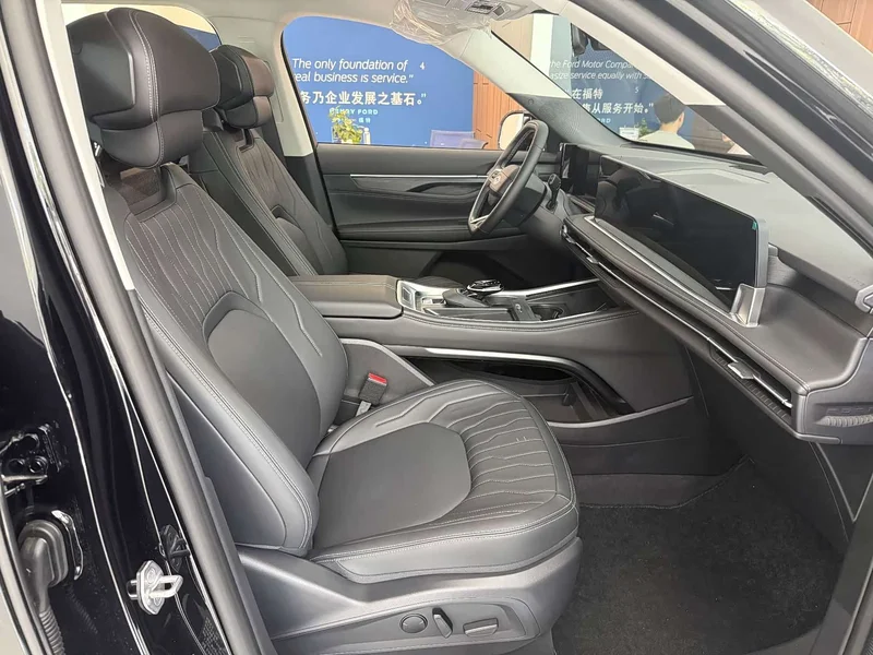 Ford Edge — фото 11