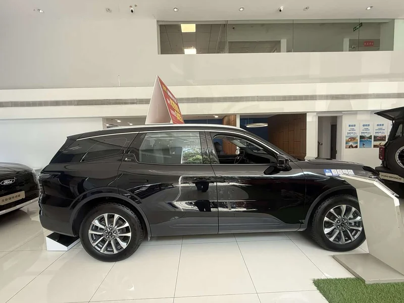 Ford Edge — фото 4