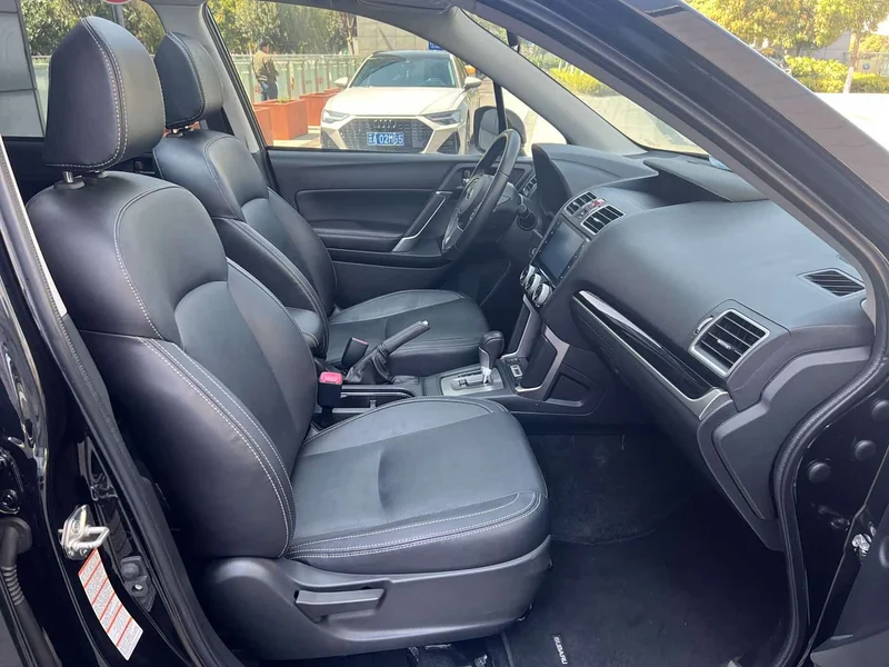 Subaru Forester — фото 6