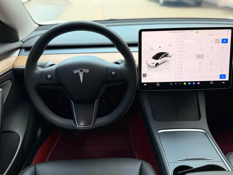 Tesla Model 3 — фото 11