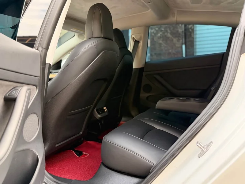 Tesla Model 3 — фото 10