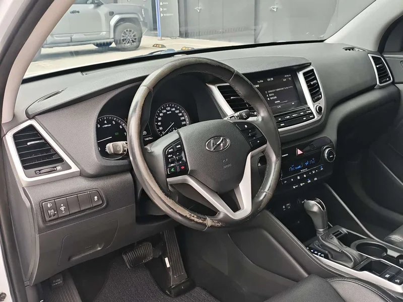 Hyundai Tucson — фото 11
