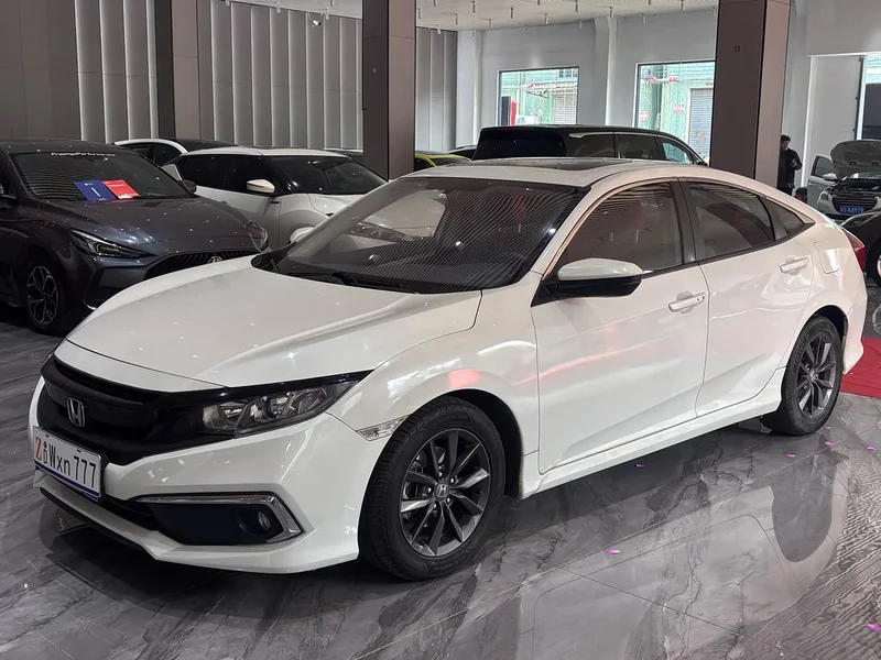 Honda Civic — фото 1