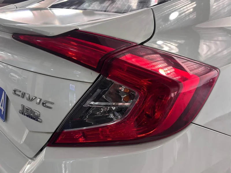 Honda Civic — фото 20