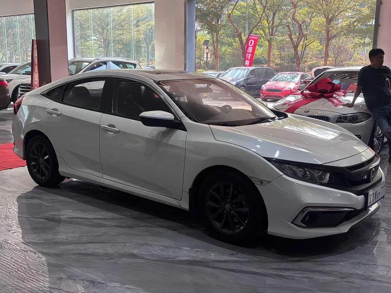 Honda Civic — фото 3