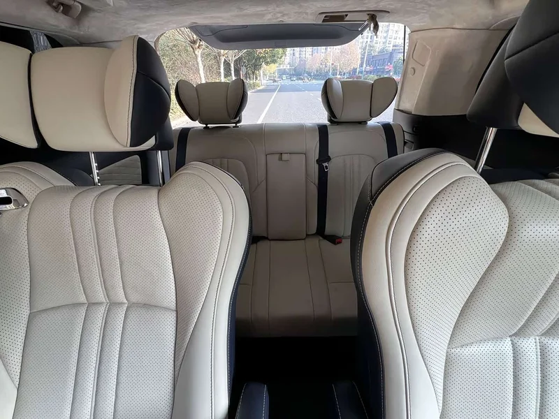 Toyota Alphard — фото 13