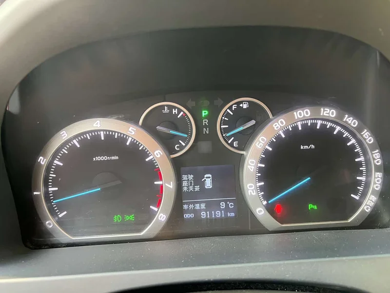 Toyota Alphard — фото 18