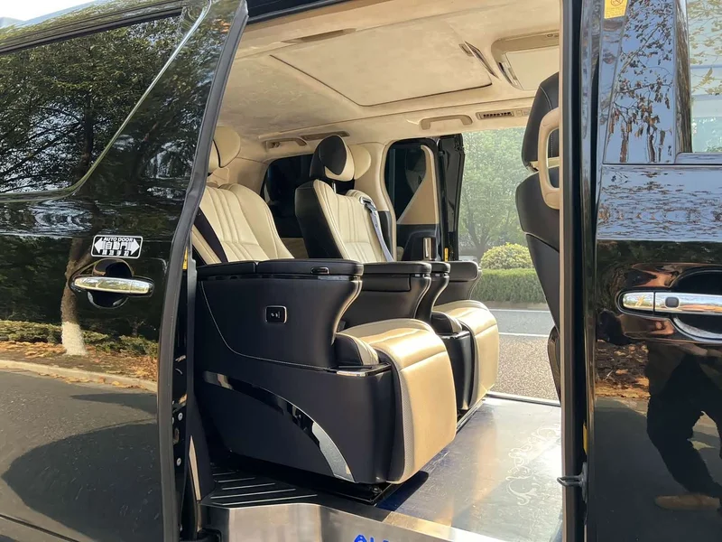 Toyota Alphard — фото 7