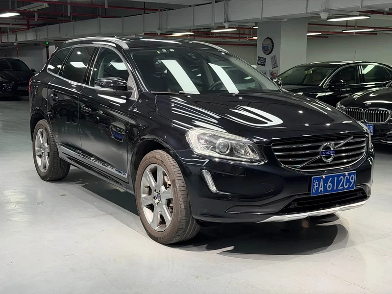 Volvo XC60 — фото 3