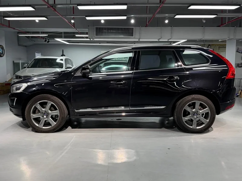 Volvo XC60 — фото 4