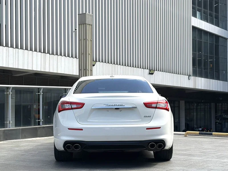 Maserati Ghibli — фото 11