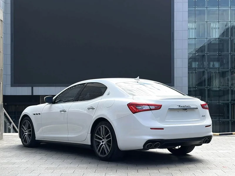 Maserati Ghibli — фото 12