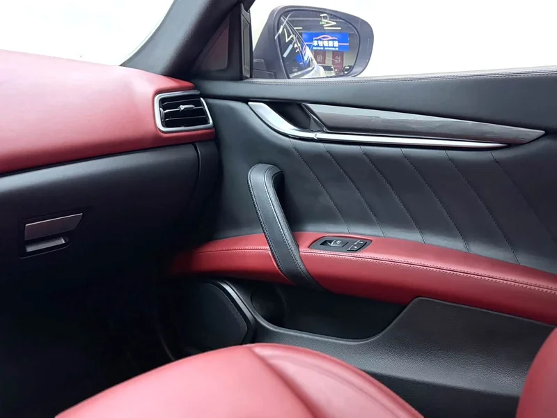 Maserati Ghibli — фото 7