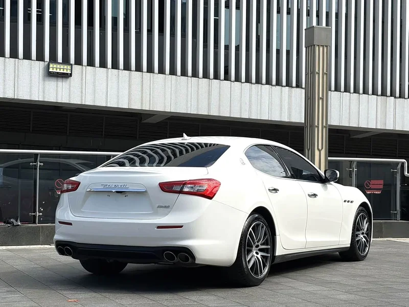 Maserati Ghibli — фото 10