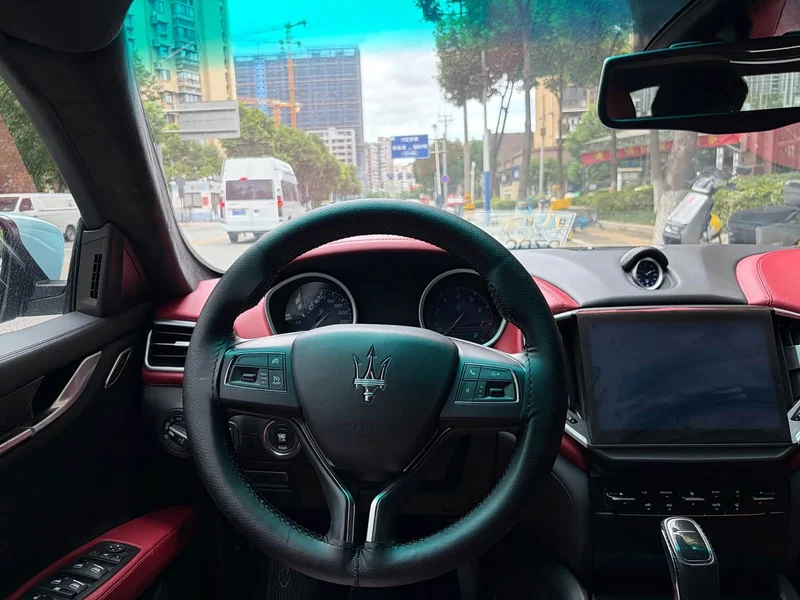 Maserati Ghibli — фото 17