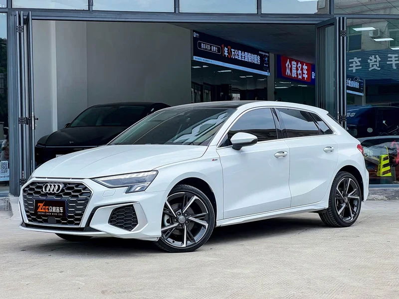 Audi A3 — фото 1