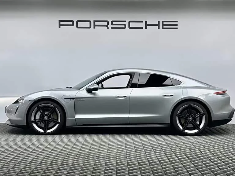 Porsche Taycan — фото 4