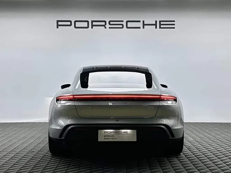 Porsche Taycan — фото 5