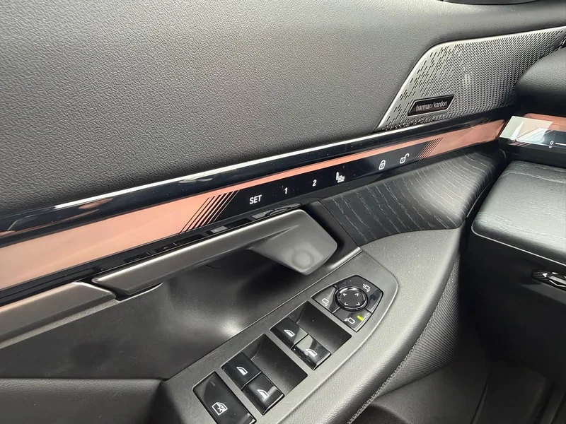 BMW i5 — фото 12