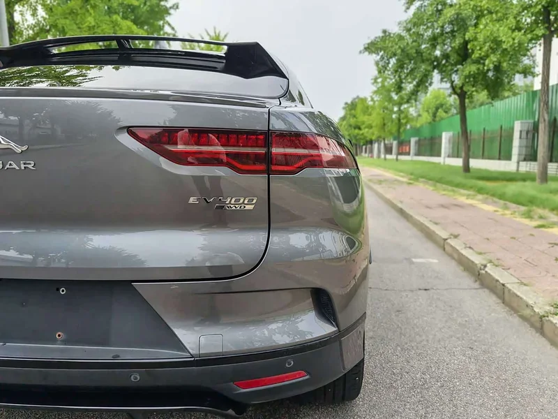 Jaguar I-PACE — фото 26