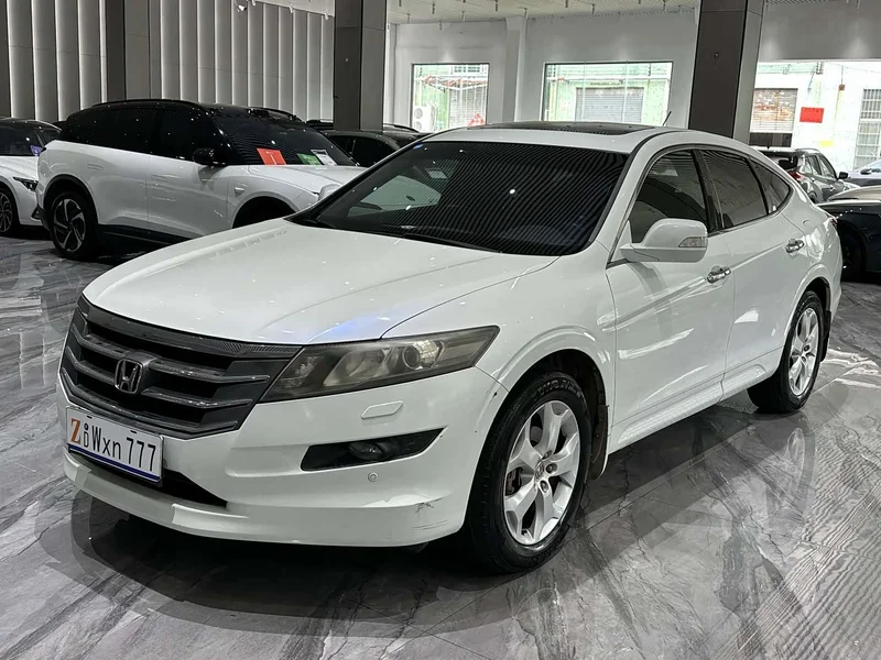 Honda Crosstour — фото 1