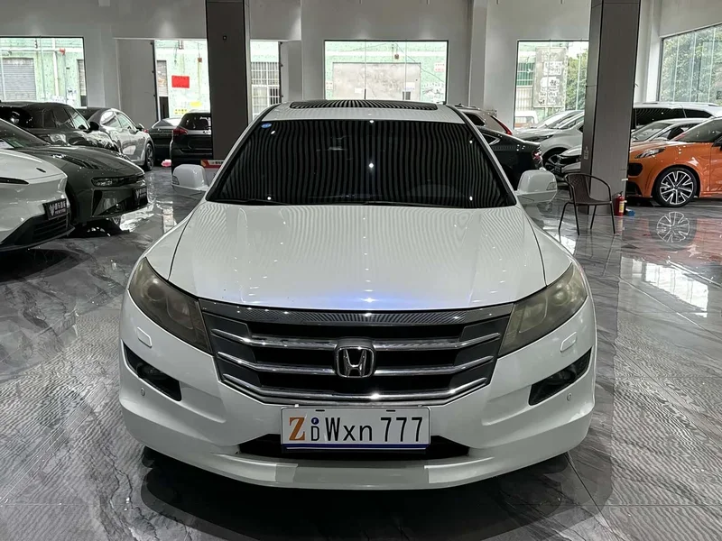 Honda Crosstour — фото 2