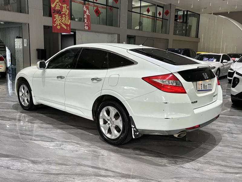Honda Crosstour — фото 27