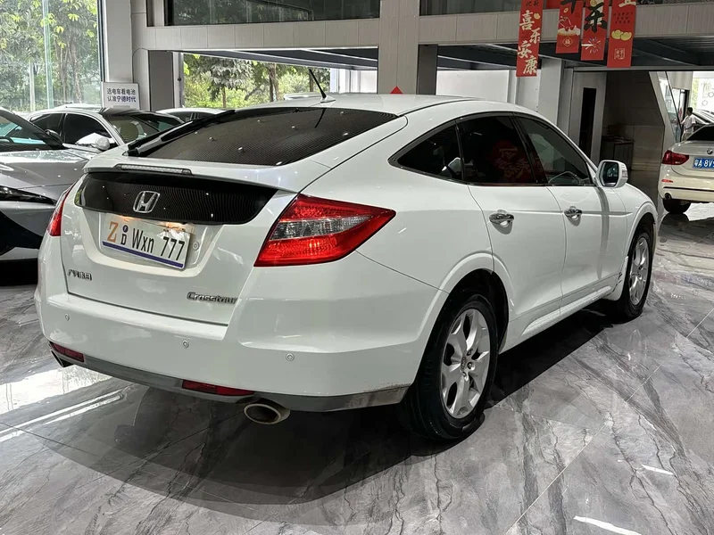 Honda Crosstour — фото 29