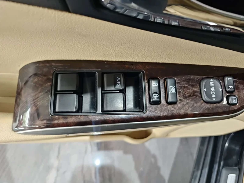 Toyota Camry — фото 5
