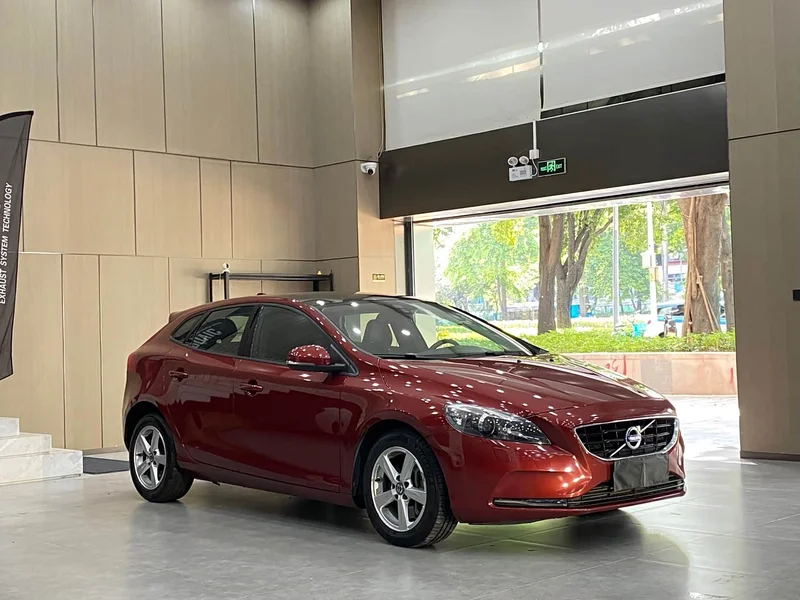 Volvo V40 — фото 3