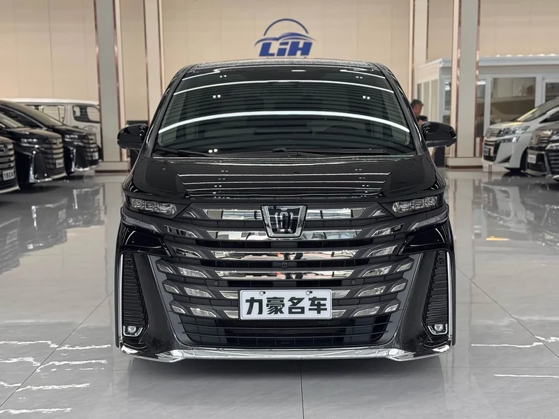Toyota Vellfire — фото 2
