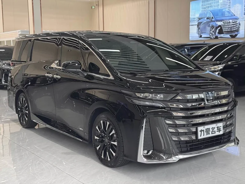 Toyota Vellfire — фото 3