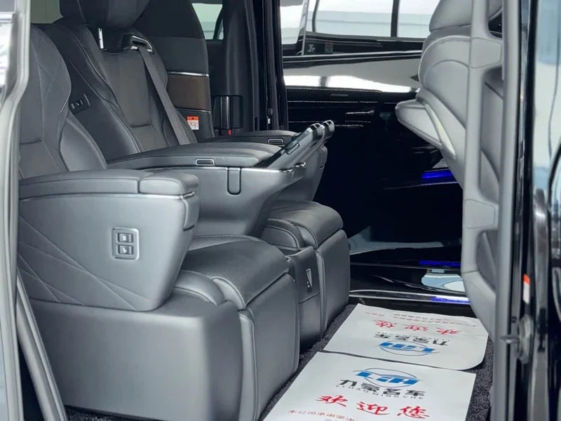 Toyota Vellfire — фото 6