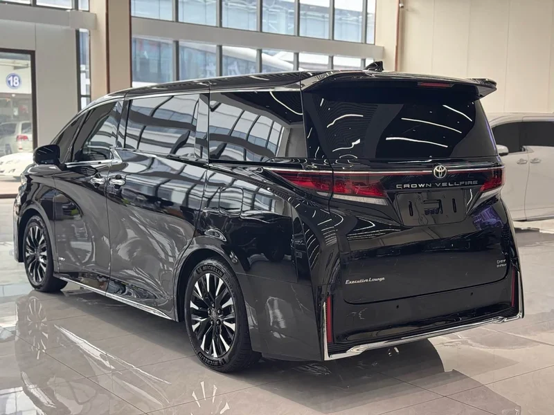 Toyota Vellfire — фото 8
