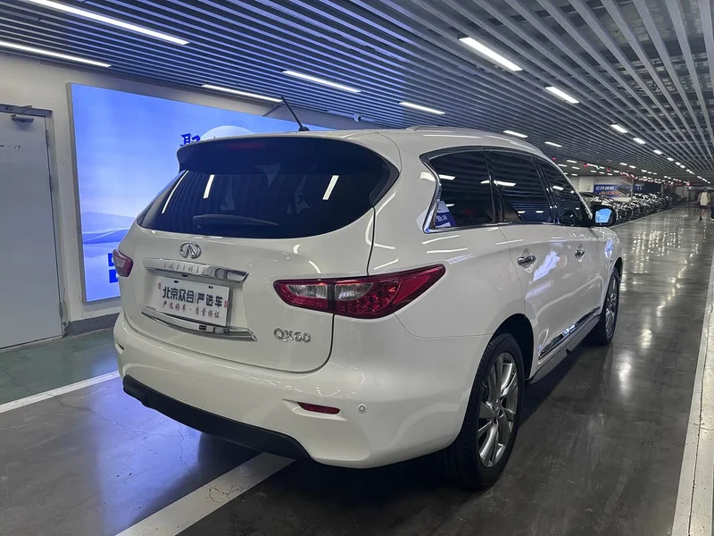 Infiniti QX60 (Imported) — фото 10