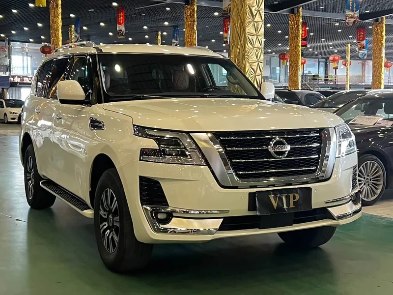 Nissan Patrol — фото 1
