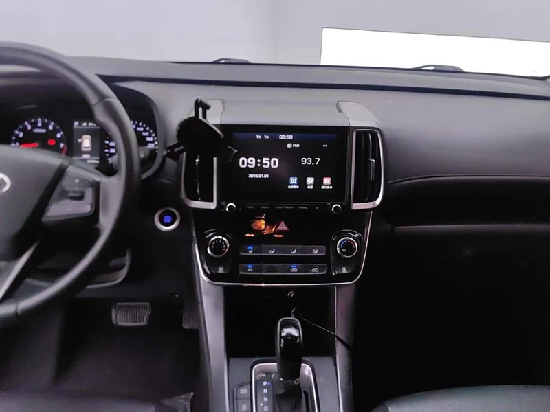 Hyundai ix35 — фото 13
