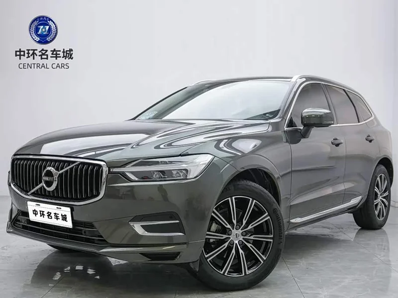 Volvo XC60 — фото 1