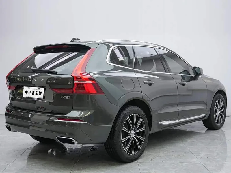 Volvo XC60 — фото 17