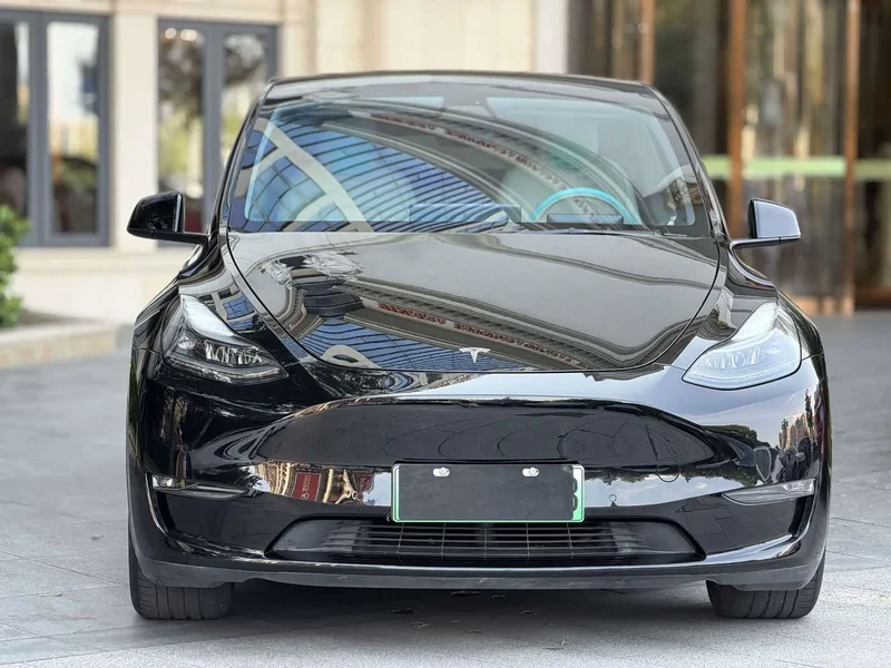 Tesla Model Y — фото 2
