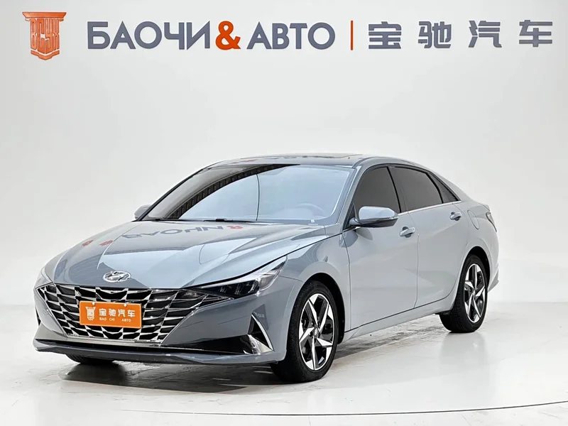 Hyundai Elantra — фото 1