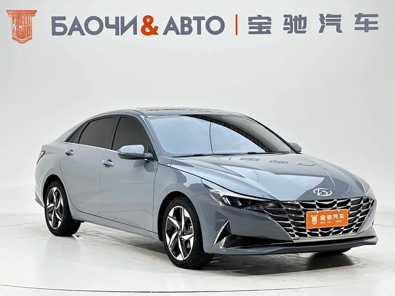 Hyundai Elantra — фото 2
