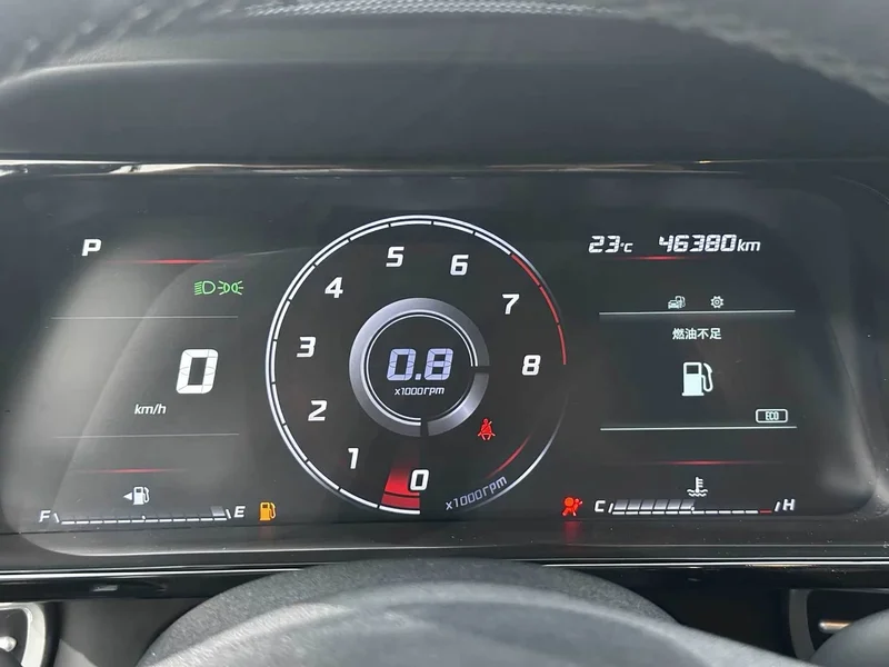 Hyundai Elantra — фото 23