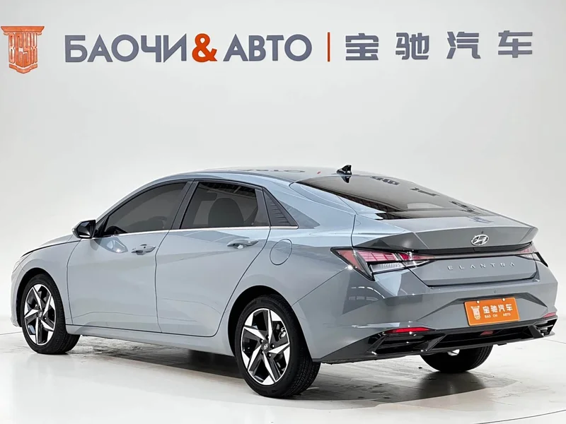 Hyundai Elantra — фото 4