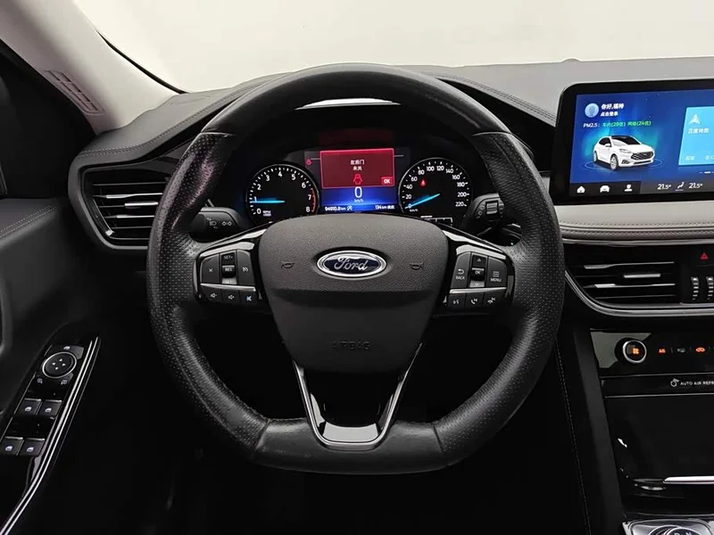 Ford Edge — фото 15