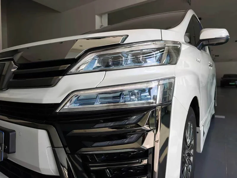 Toyota Vellfire — фото 15