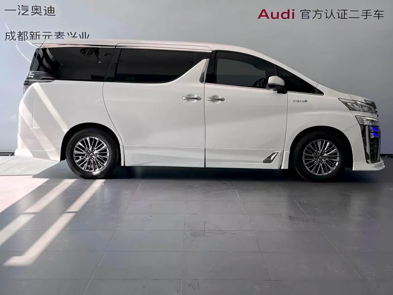 Toyota Vellfire — фото 3