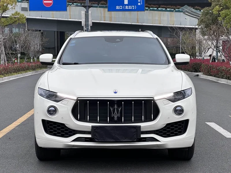 Maserati Levante — фото 2